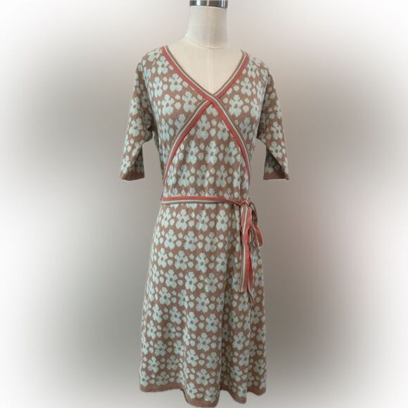 ShuShu Soft Floral Knit Dress with Belt, NWOT, Size Medium - Picture 1 of 7
